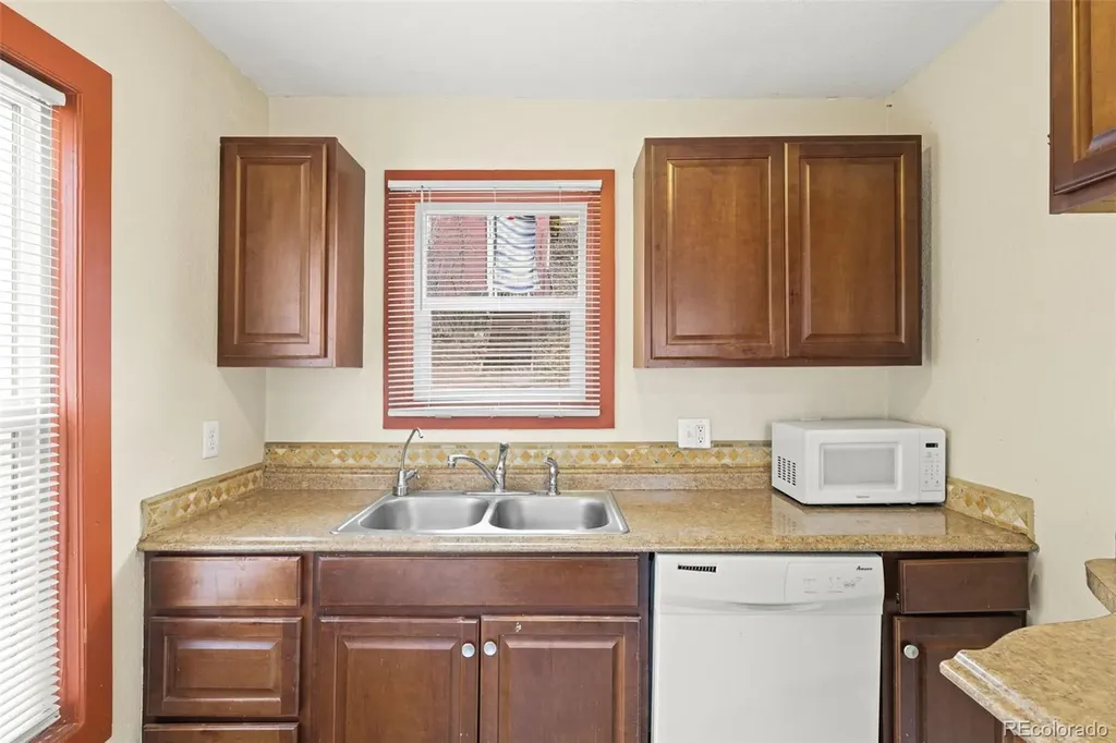 811 Shoshone Place Manitou Springs CO 80829