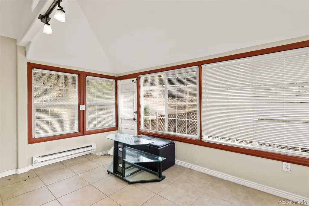 811 Shoshone Place Manitou Springs CO 80829