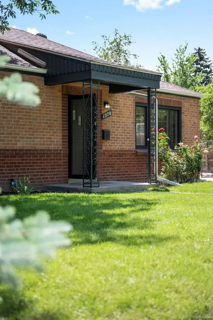 1370 Newport Street Denver CO 80220