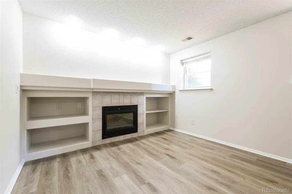 2551 S Kittredge Way Aurora CO 80013