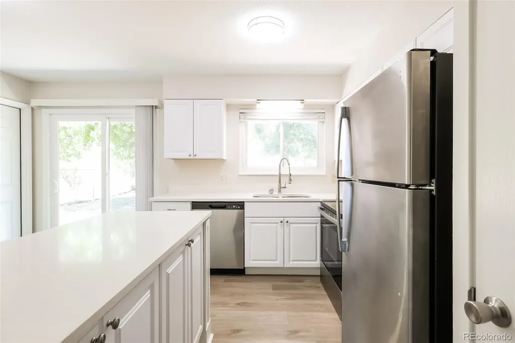 2551 S Kittredge Way Aurora CO 80013