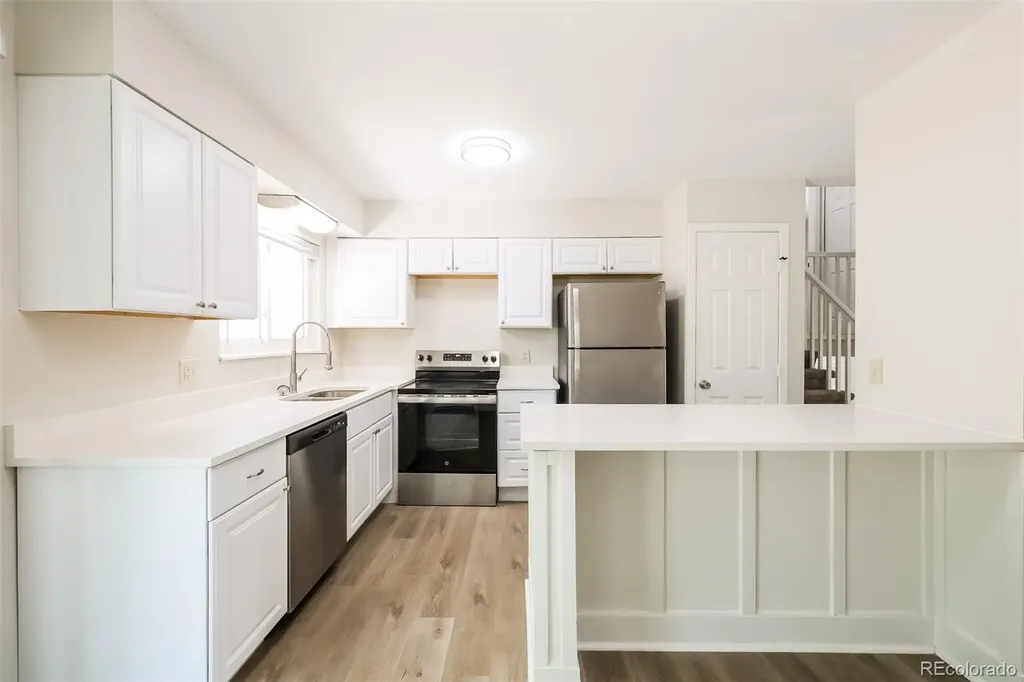 2551 S Kittredge Way Aurora CO 80013