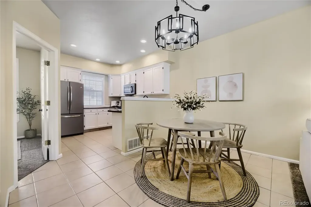 2902 W Long Circle Littleton CO 80120