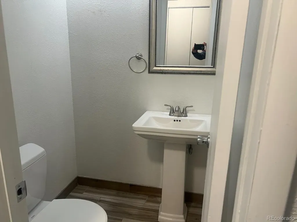 2905 S Vaughn Way Aurora CO 80014