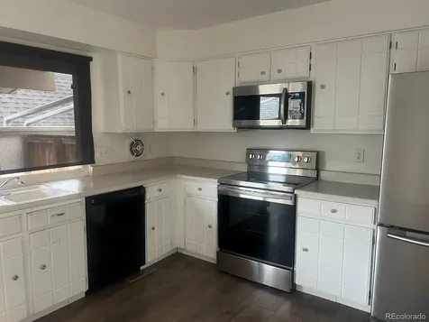 2905 S Vaughn Way Aurora CO 80014