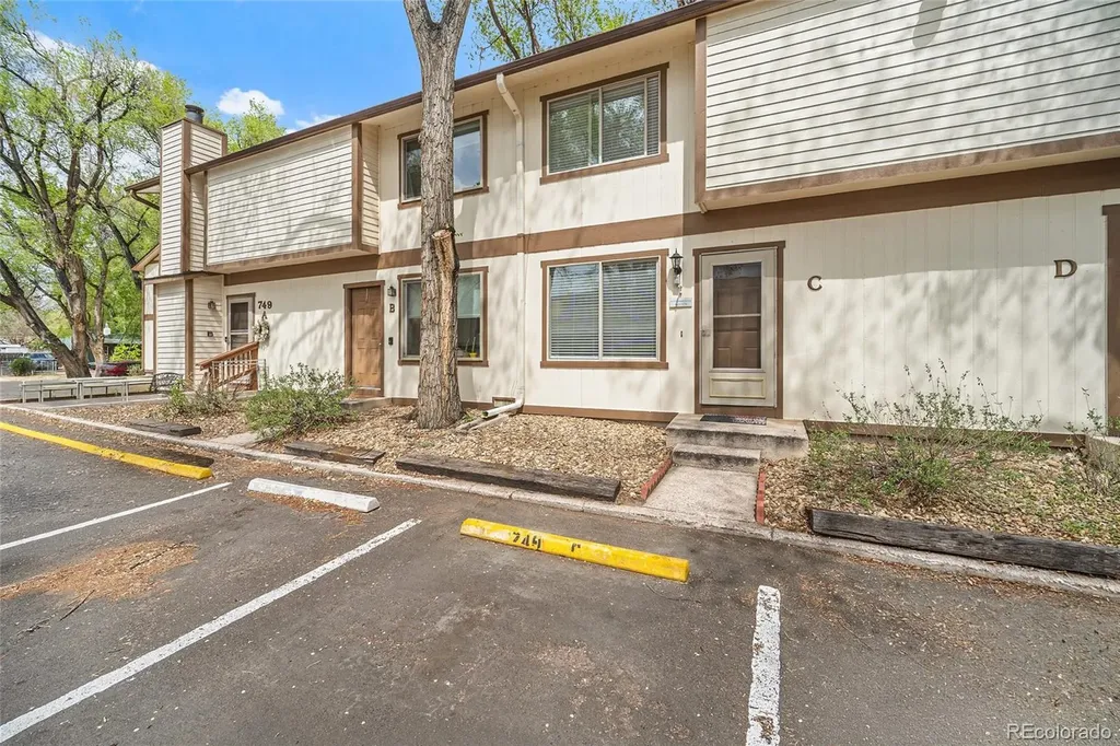 749 Alexander Road Colorado Springs CO 80909