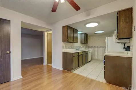 1284 Sable Boulevard Aurora CO 80011