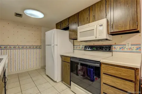 1284 Sable Boulevard Aurora CO 80011