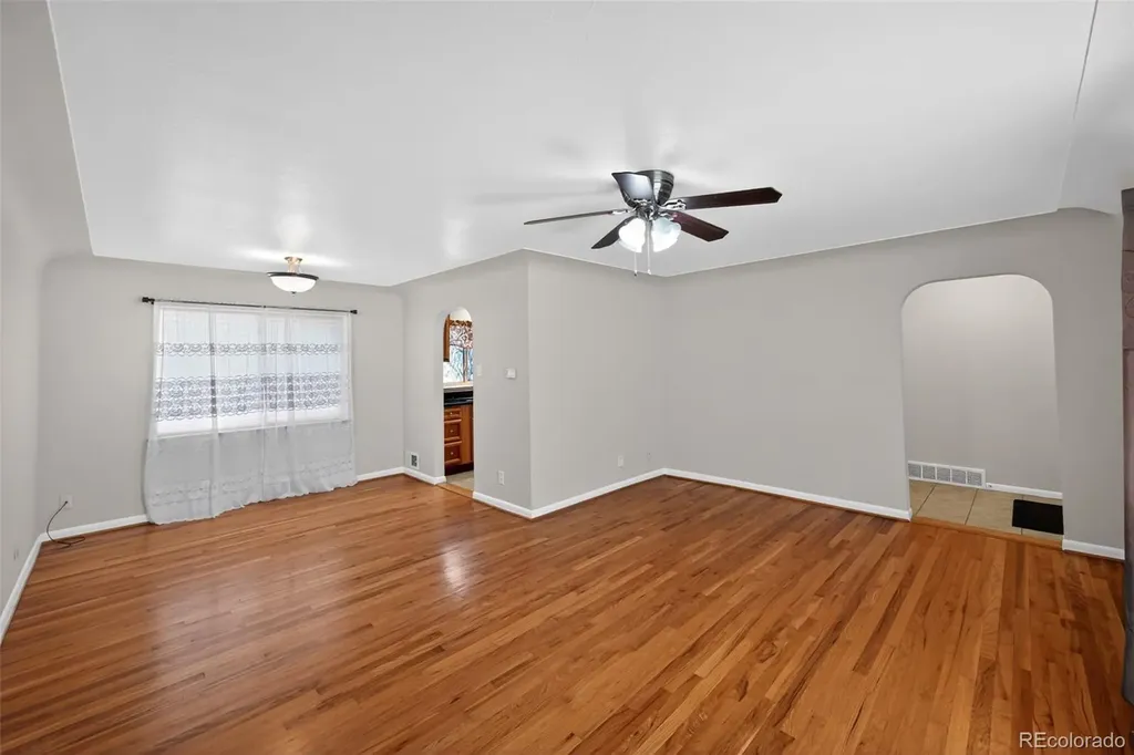 2201 Oakland Street Aurora CO 80010