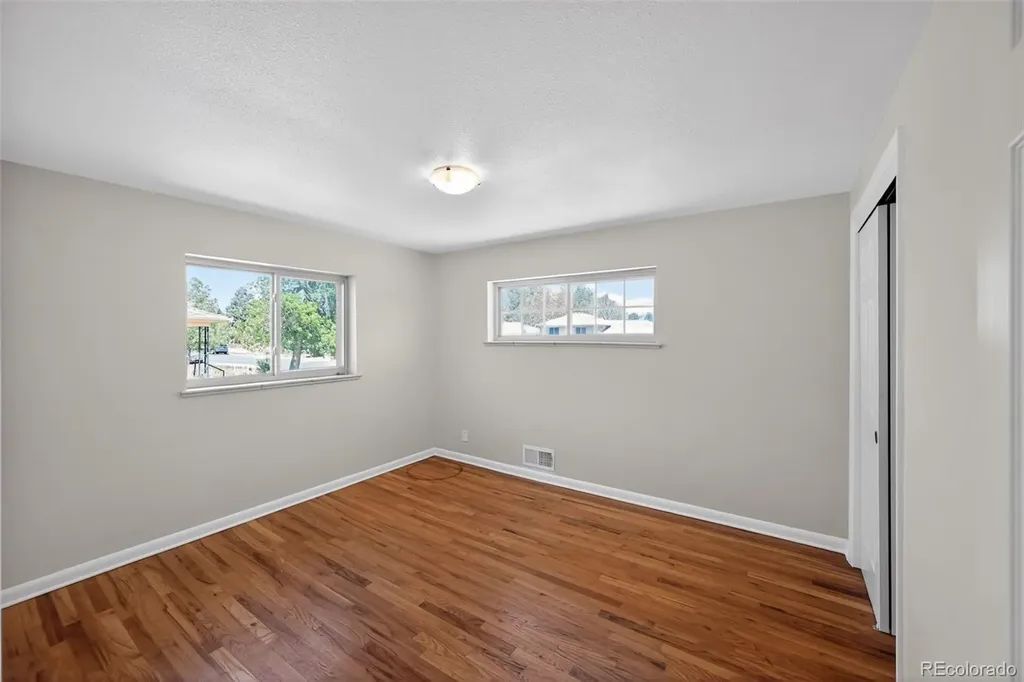 2201 Oakland Street Aurora CO 80010