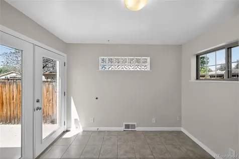 2201 Oakland Street Aurora CO 80010