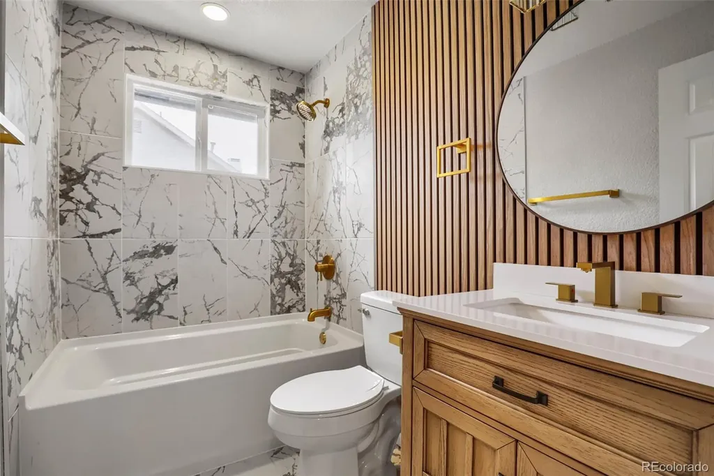 4852 S Salida Court Aurora CO 80015