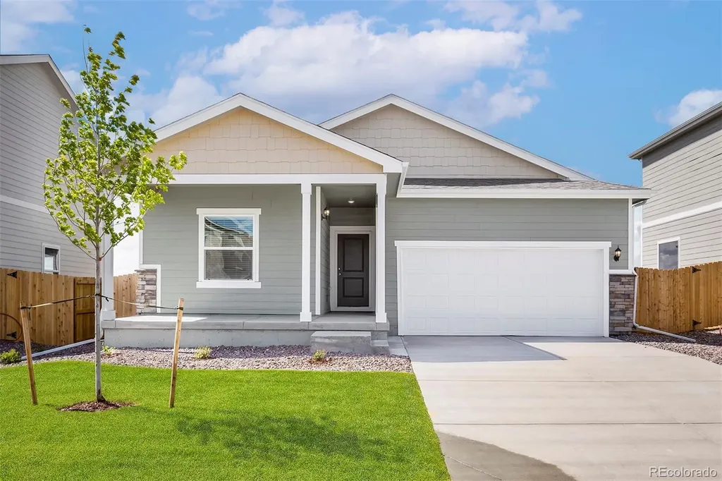 48215 Shetland Drive Bennett CO 80102