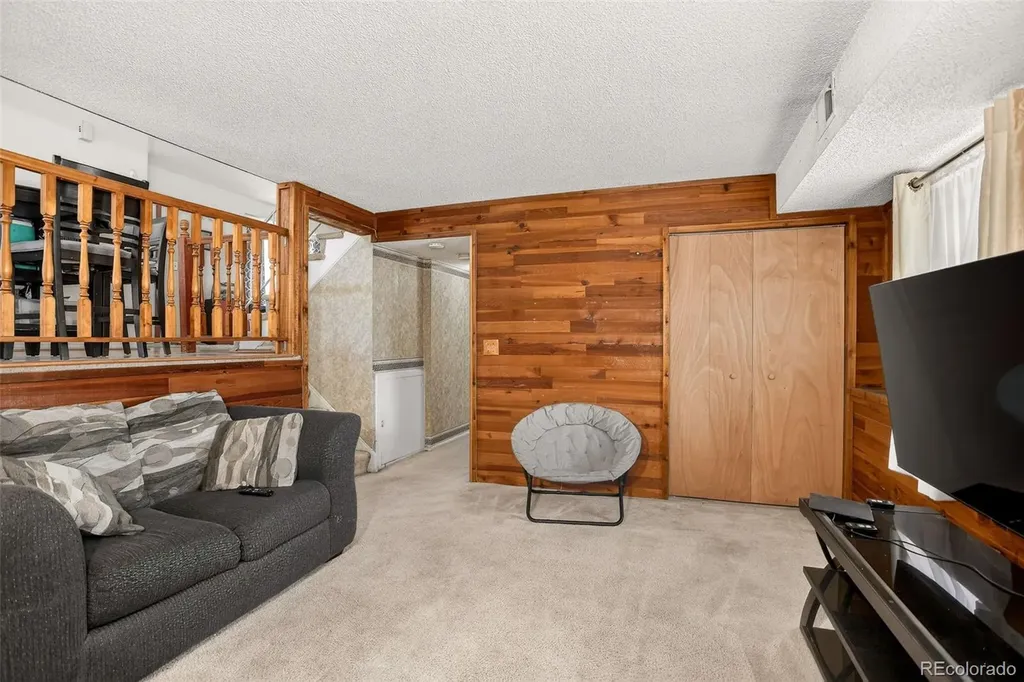 4684 Chandler Court Denver CO 80239