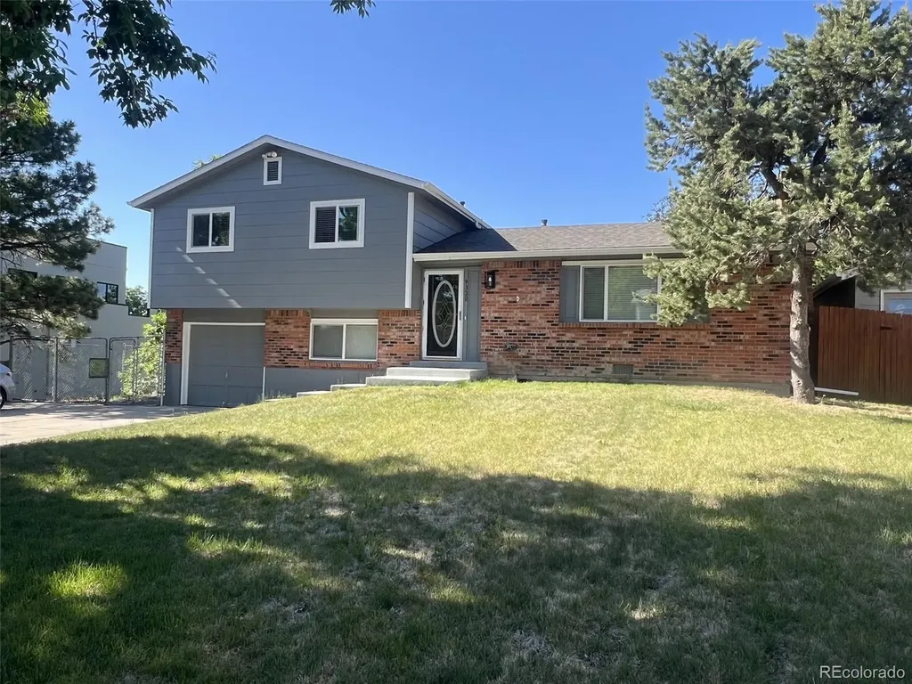 9320 W Burgundy Avenue Littleton CO 80123
