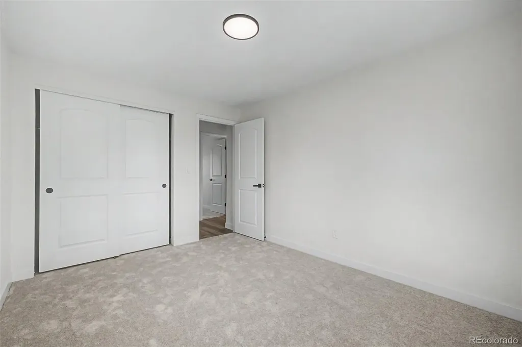 1421 S Chambers Circle Aurora CO 80012