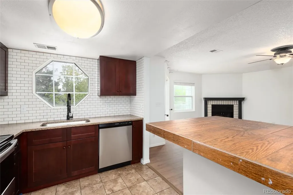 12513 E Pacific Circle Aurora CO 80014