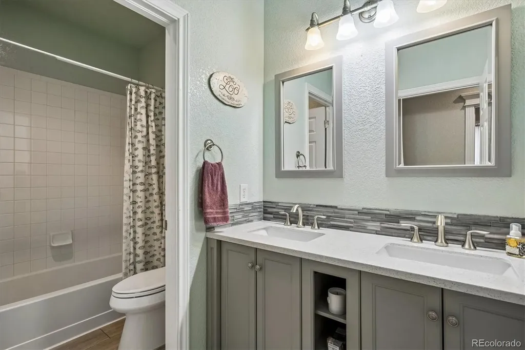 2855 Xanthia Street Denver CO 80238