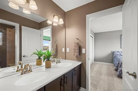 8149 S Blackstone Parkway Aurora CO 80016