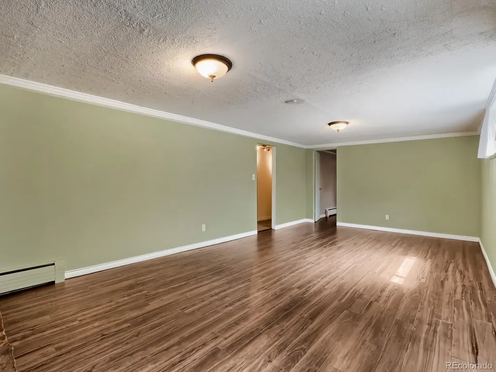 1009 Kenton Street Aurora CO 80010