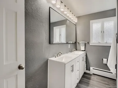 1009 Kenton Street Aurora CO 80010