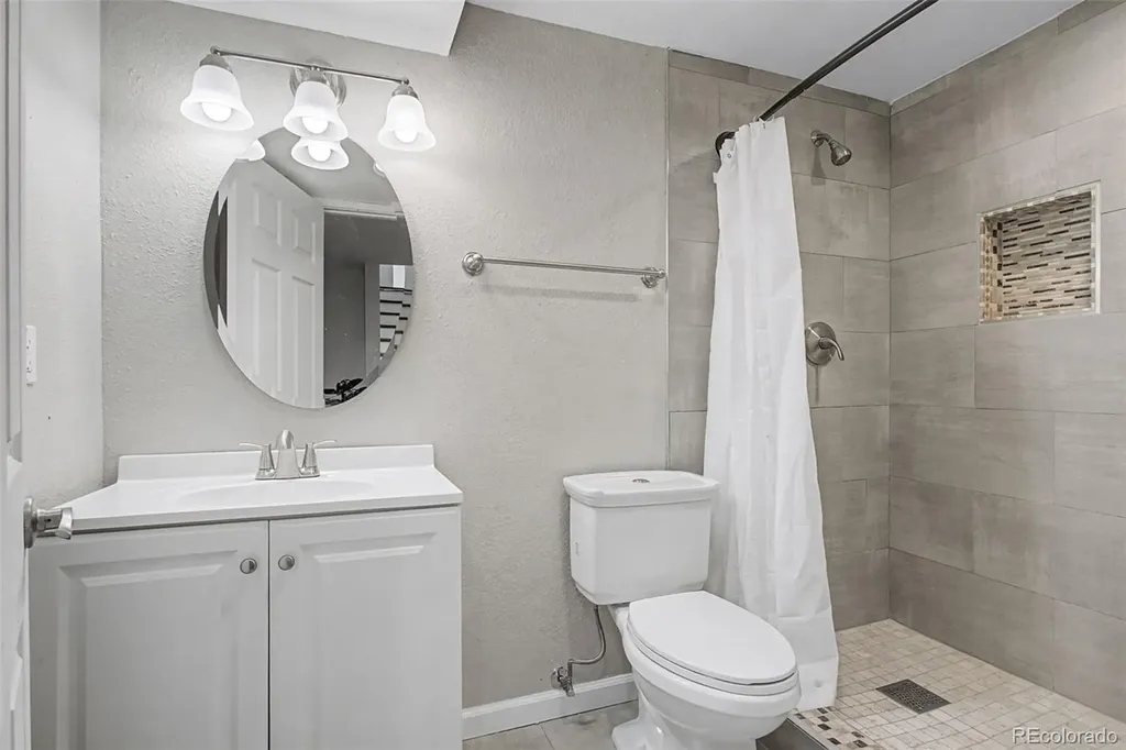 13743 E Marina Drive Aurora CO 80014