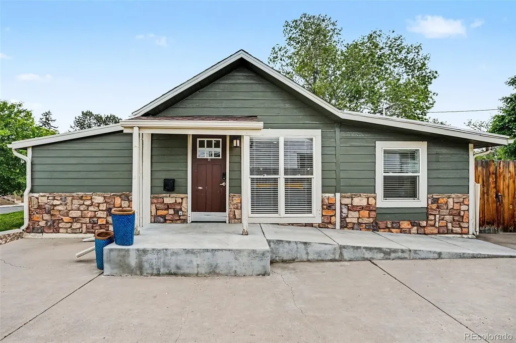 624 Stuart Street Denver CO 80204