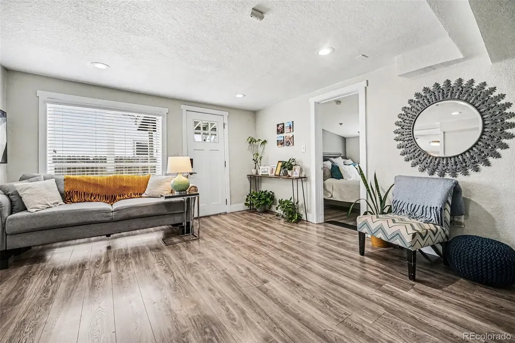 624 Stuart Street Denver CO 80204