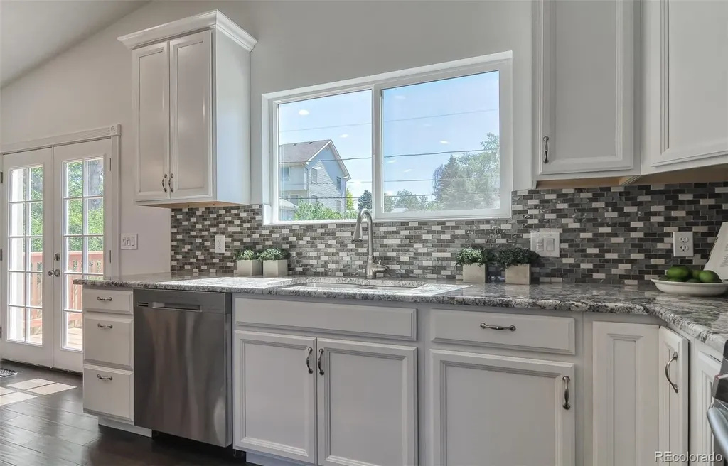 8246 S Dover Street Littleton CO 80128