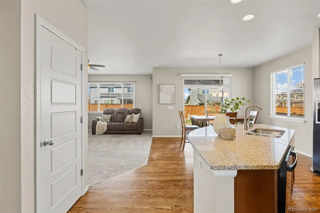 163 N Jamestown Way Aurora CO 80018