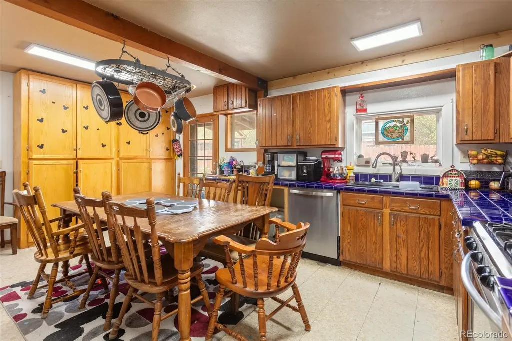 125 1st Street Saguache CO 81149