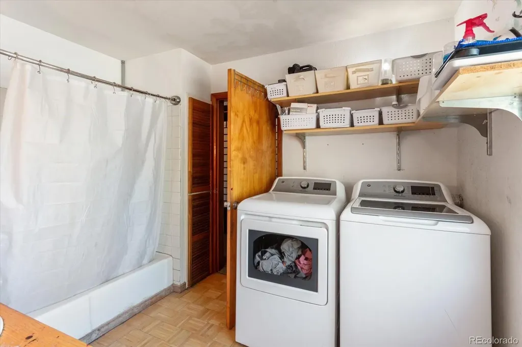 125 1st Street Saguache CO 81149