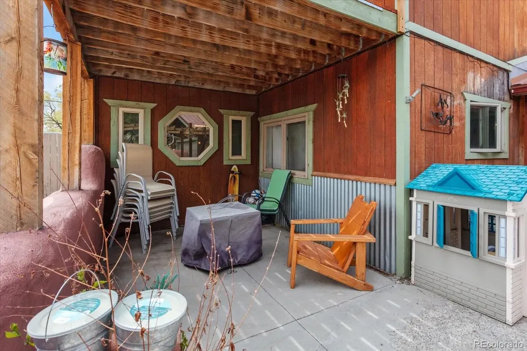 125 1st Street Saguache CO 81149