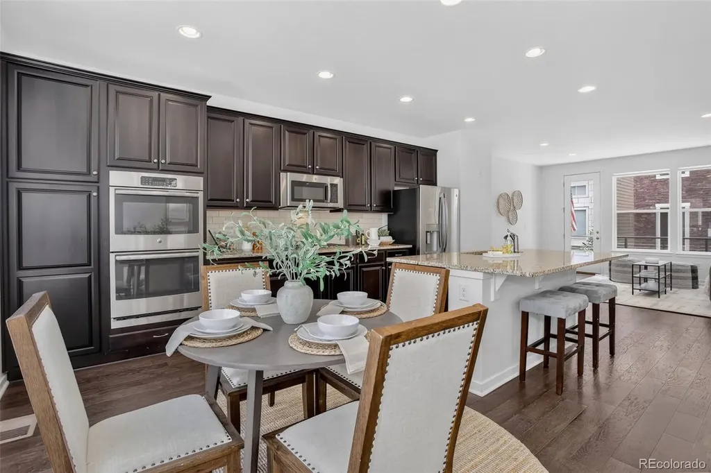 530 E Hinsdale Avenue Littleton CO 80122