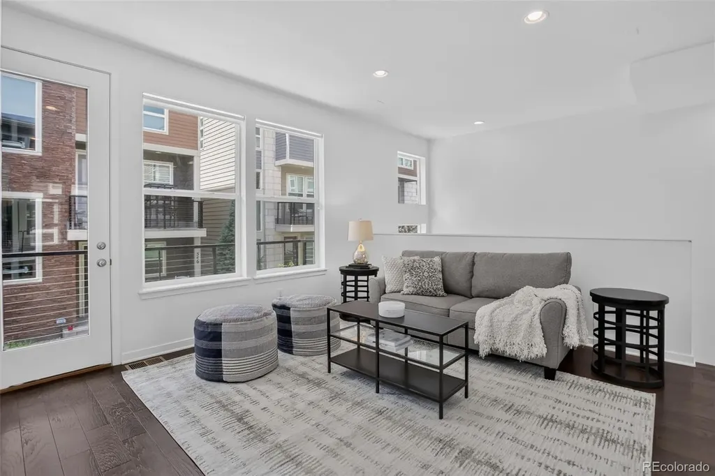 530 E Hinsdale Avenue Littleton CO 80122