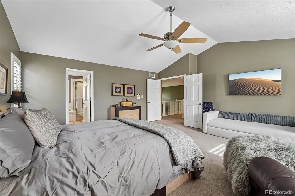 10053 Heywood Street Littleton CO 80130