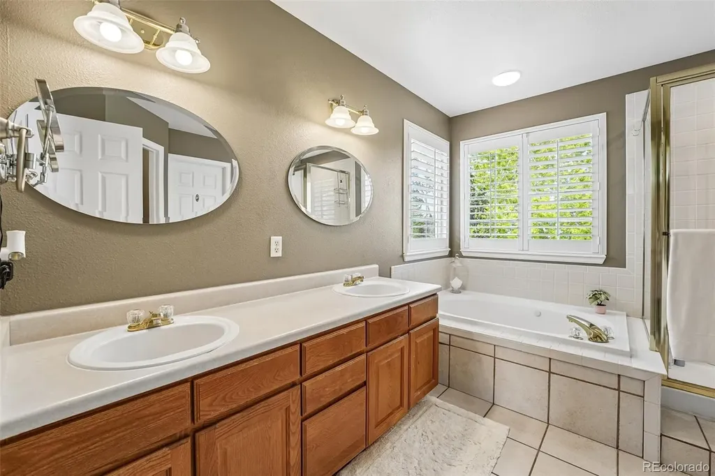 10053 Heywood Street Littleton CO 80130