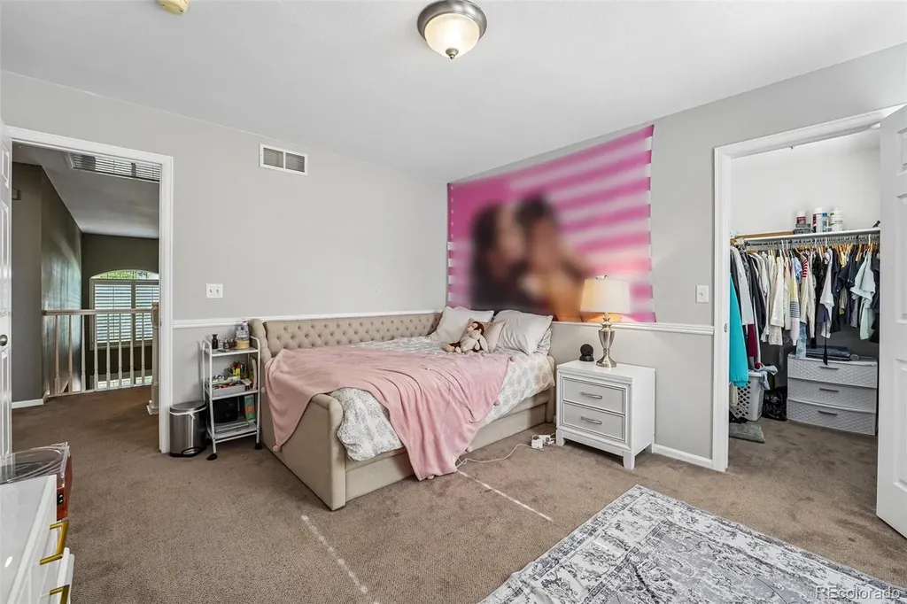 10053 Heywood Street Littleton CO 80130