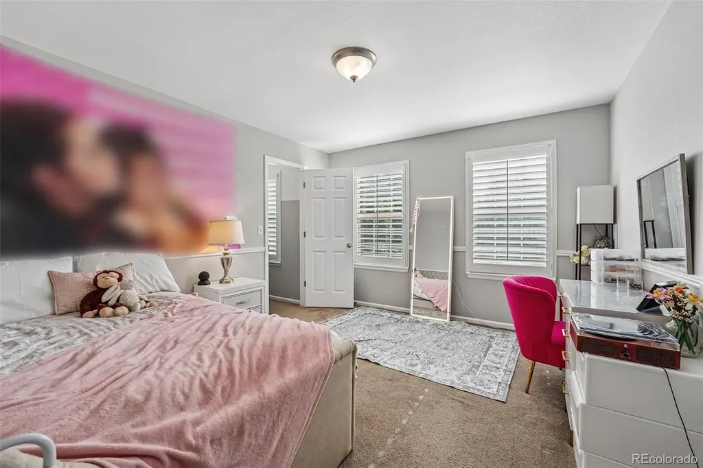 10053 Heywood Street Littleton CO 80130
