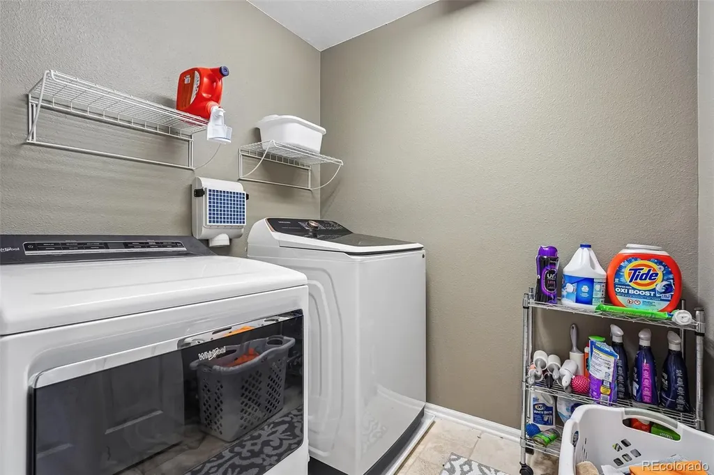 10053 Heywood Street Littleton CO 80130