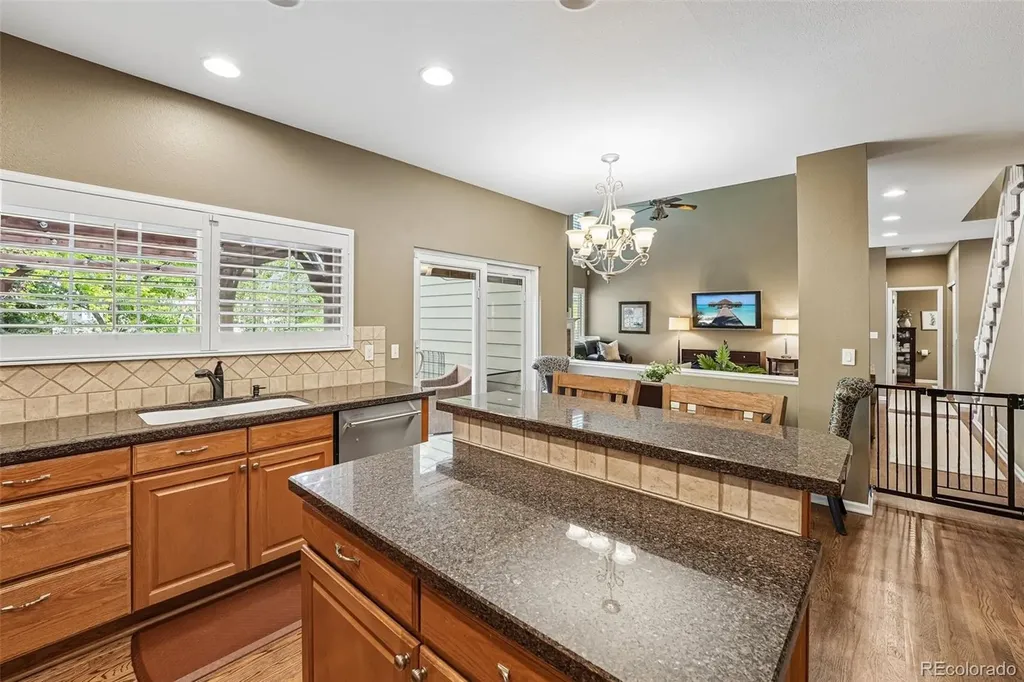 10053 Heywood Street Littleton CO 80130