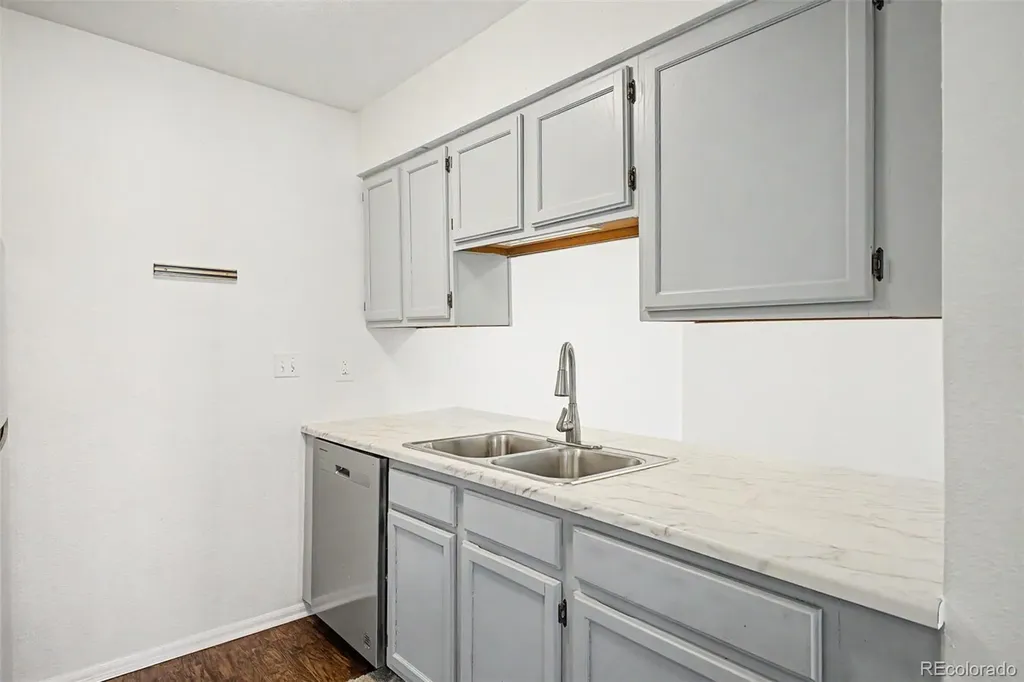 519 Wright Street Lakewood CO 80228