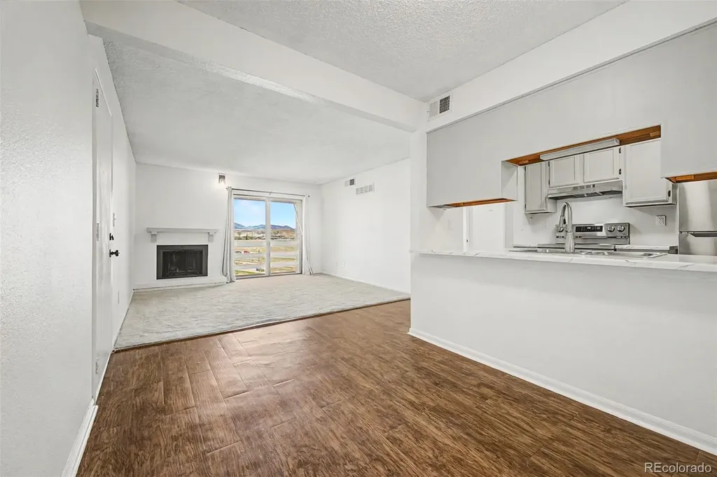 519 Wright Street Lakewood CO 80228