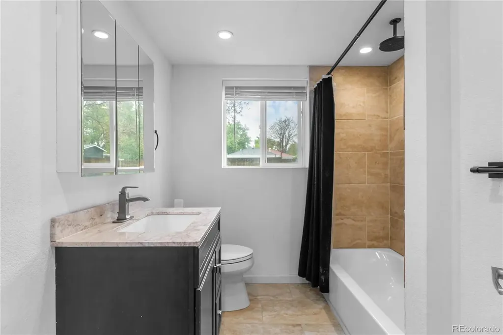 7010 W 44th Avenue Wheat Ridge CO 80033