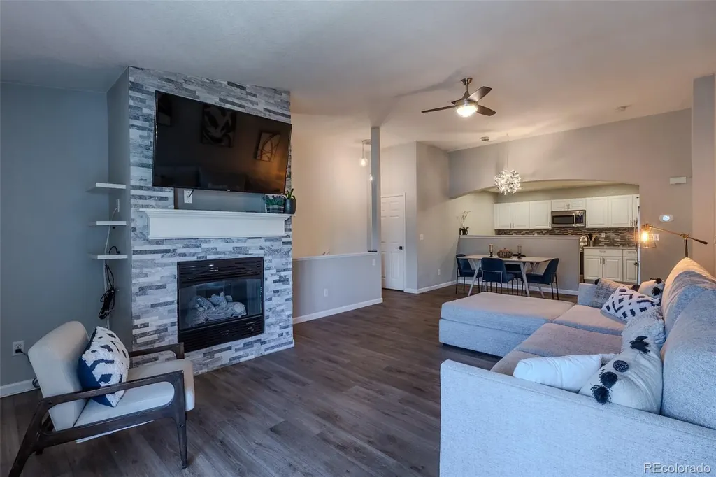 4271 S Blackhawk Circle Aurora CO 80014