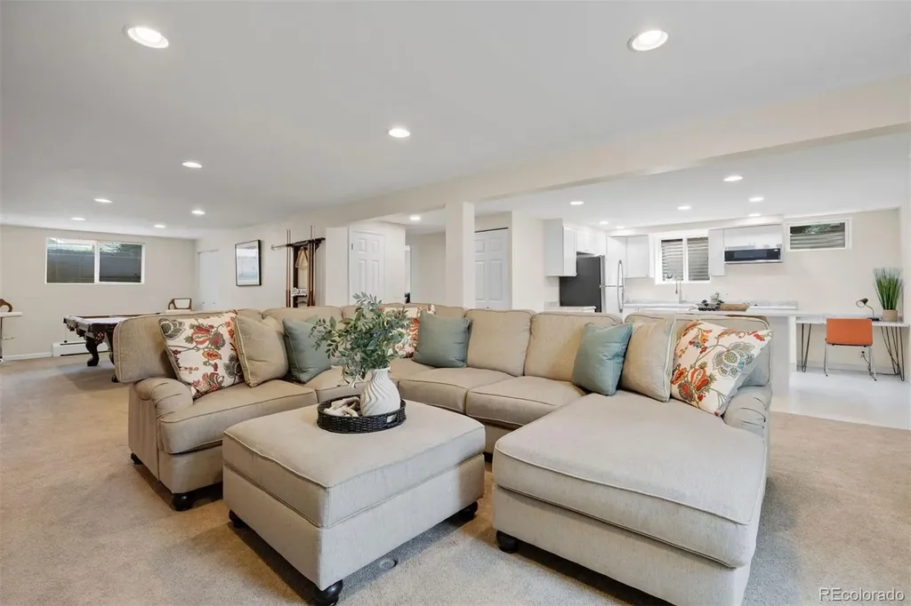 3795 S Jersey Street Denver CO 80237