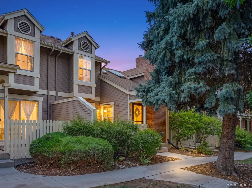 1930 S Helena Street Aurora CO 80013
