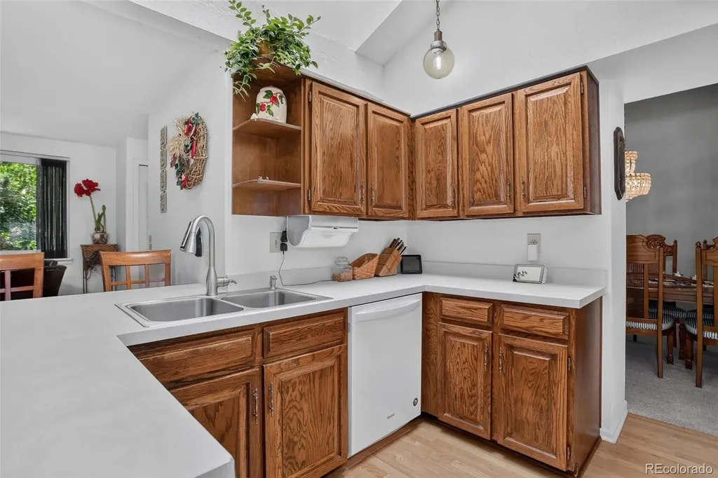 4987 E Lake Avenue Centennial CO 80121