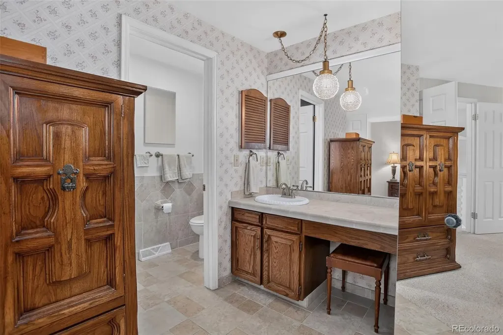 4987 E Lake Avenue Centennial CO 80121