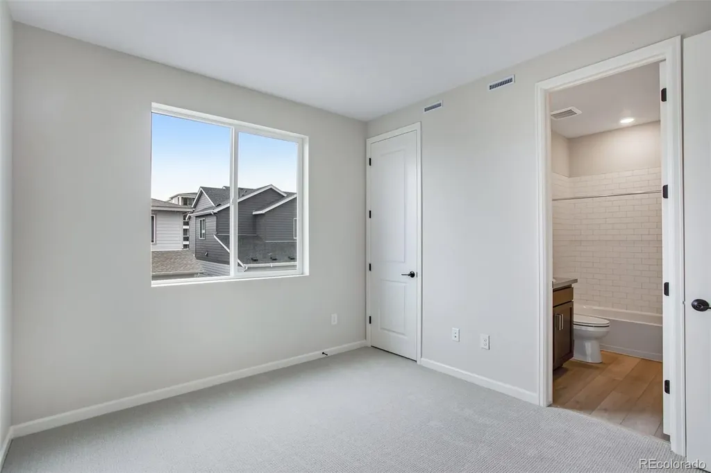 1418 Hudson Place Longmont CO 80501